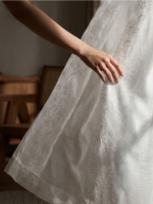 Sinsay - Perdea cu bandă și broderie orientală - alb