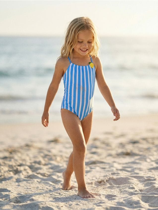 Sinsay - Costum de baie întreg în dungi cu imprimeu lămâi - indigo