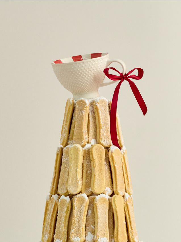 Sinsay - Hrnček s motívom cukrovej paličky - červená