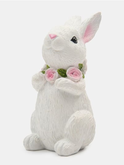Великденска фигурка със заек с огърлица от рози