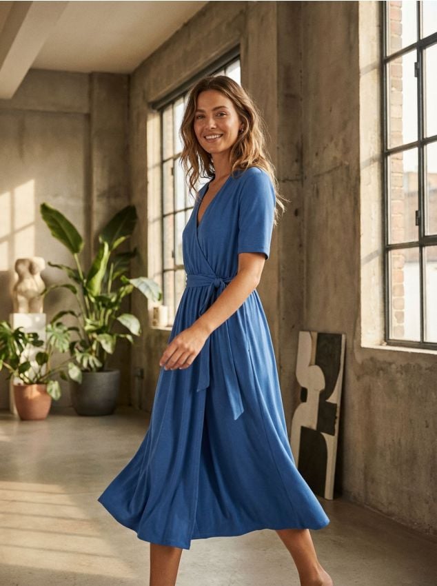 Sinsay - Rochie midi cu curea din material cu modal - indigo