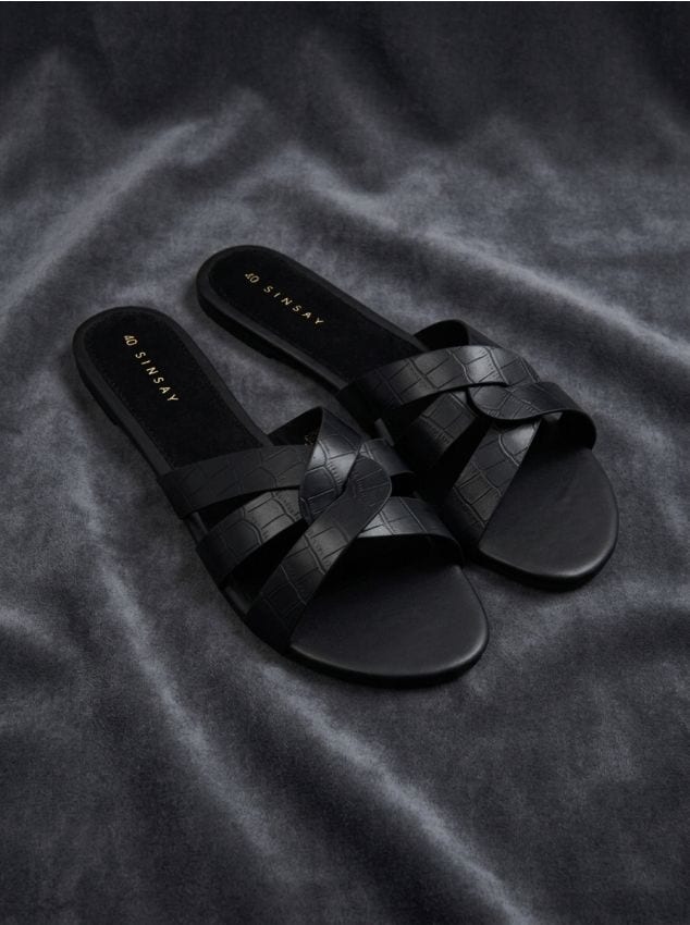 Sinsay - Papuci cu brant din piele - negru