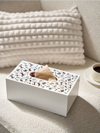 Ажурна коробка для серветок