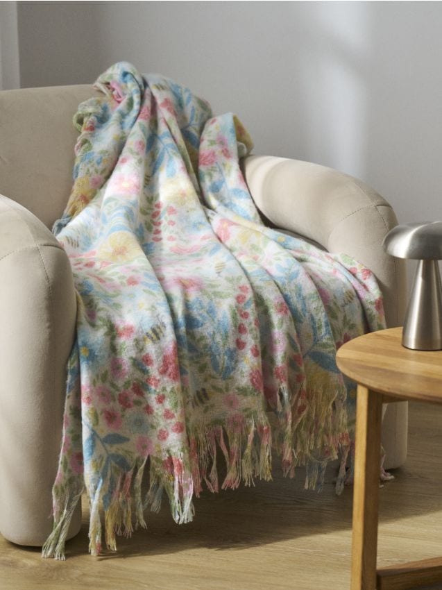 Sinsay - Pătură cu motiv floral și franjuri - multicolor