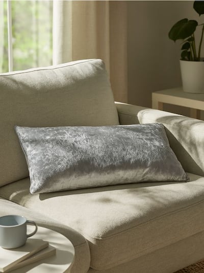 Декоративна подушка з оздобленням із шенилу