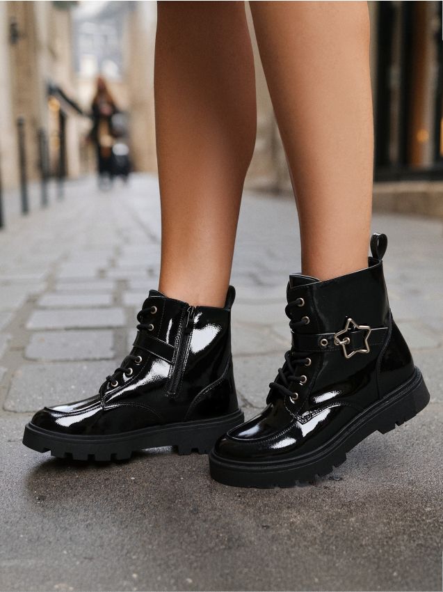 Sinsay - Zateplené členkové topánky - čierna