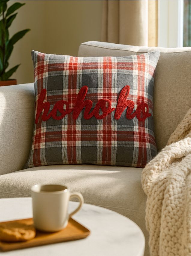 Sinsay - Vankúš s vianočným motívom - hnedá