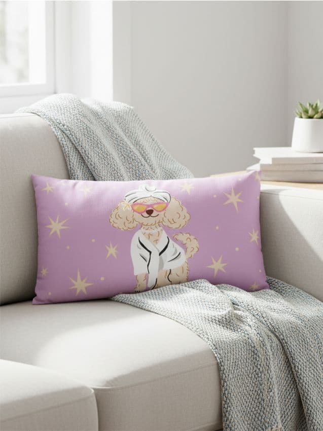 Sinsay - Pernă decorativă cu motiv de câine în halat de baie cu accesorii - mov