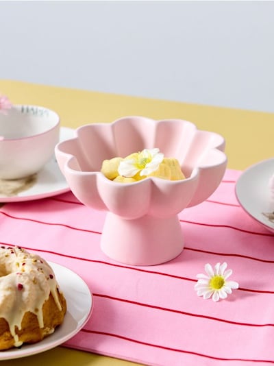 Керамічна декоративна миска на ніжці