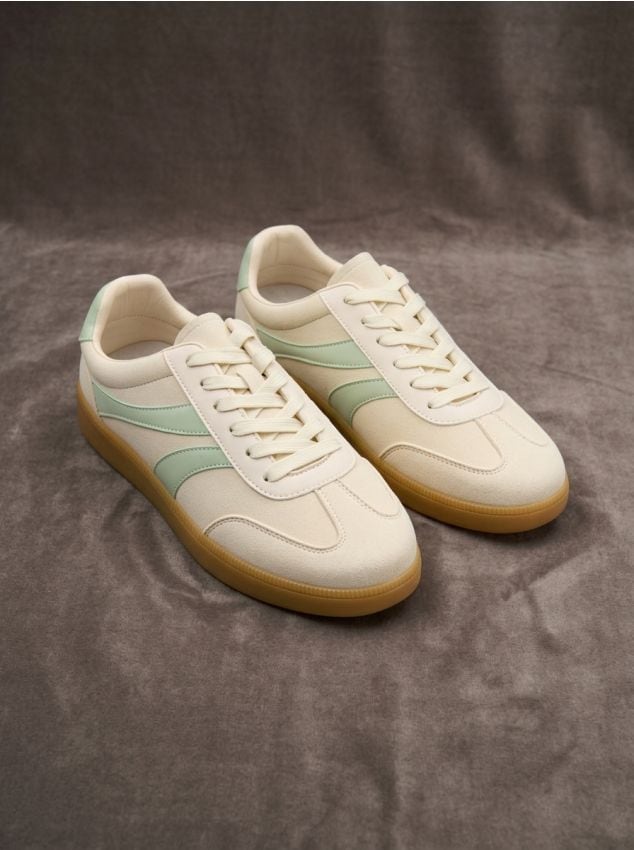 Sinsay - Sneakers cu șireturi - nude