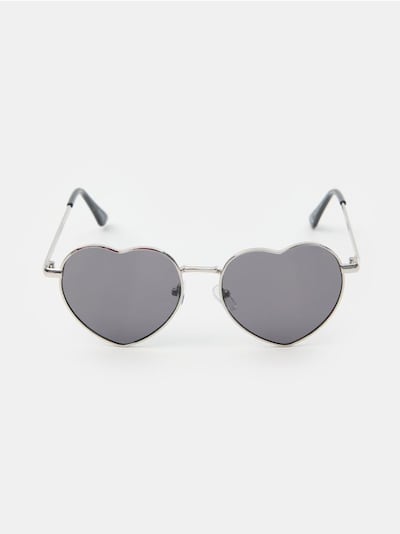 Occhiali da sole a forma di cuore