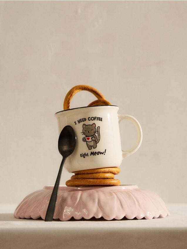 Sinsay - Cană ceramică cu motiv pisică - negru