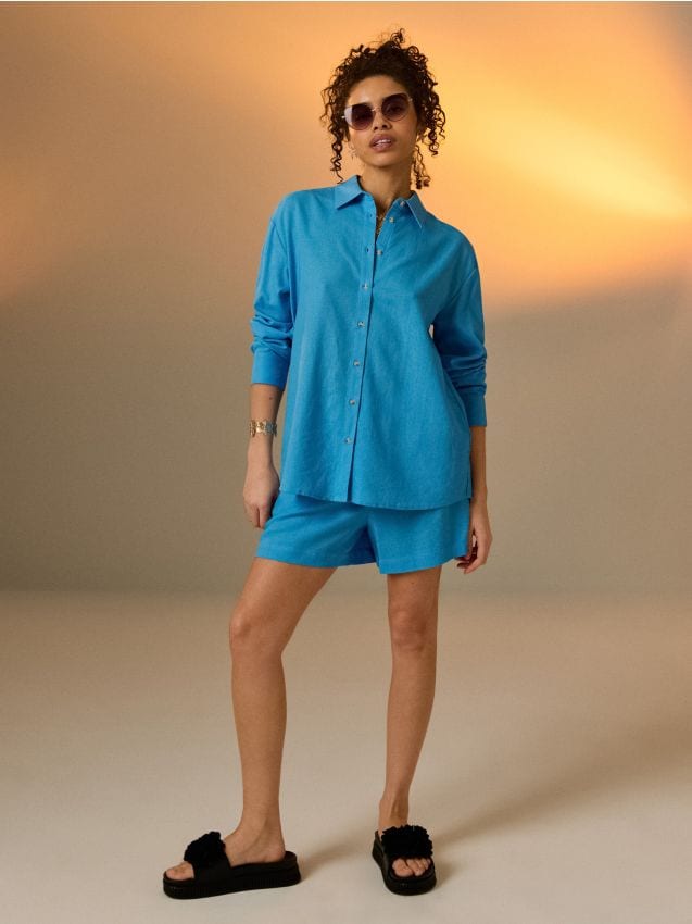 Sinsay - Papuci pe platformă cu motiv floral - negru