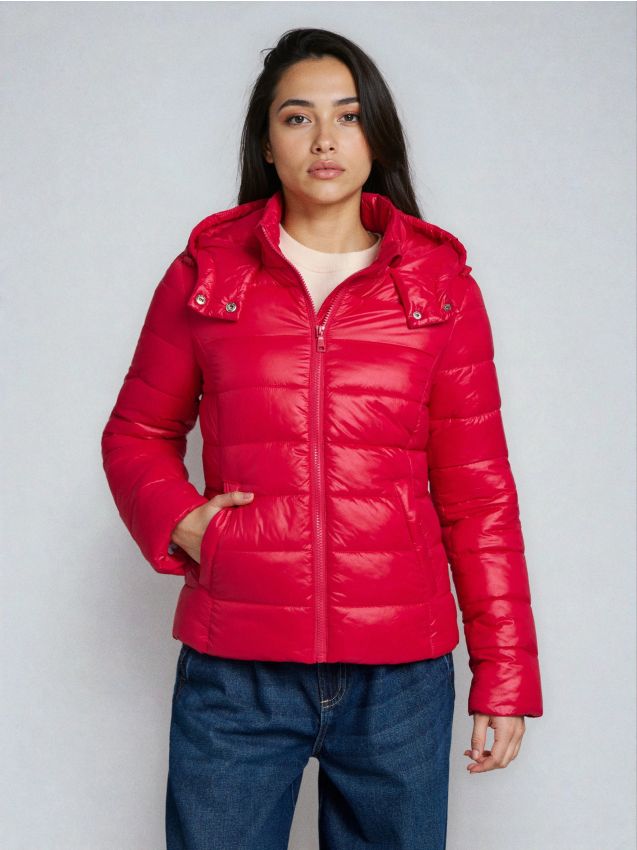 Sinsay - Pikowana kurtka puffer z kapturem - różowy