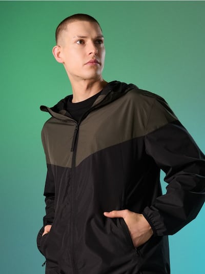 Laka jakna windbreaker sa kapuljačom