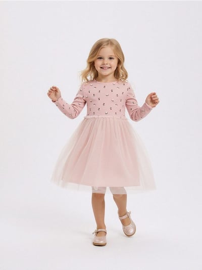 Soonik kleit tülliga