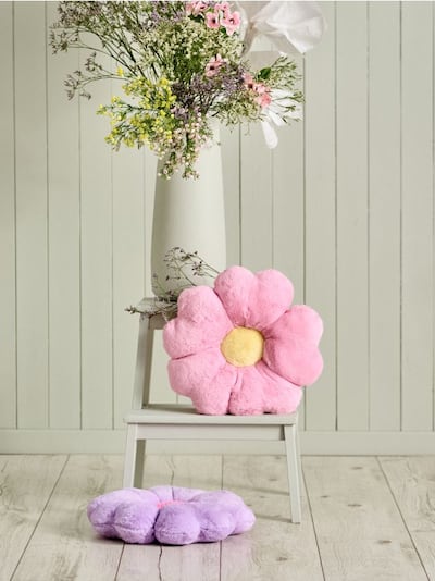 Подушка у формі квітки