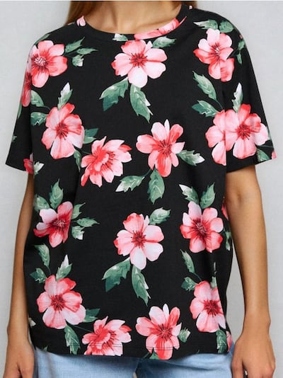 Wzorzysta koszulka z krótkim rękawem