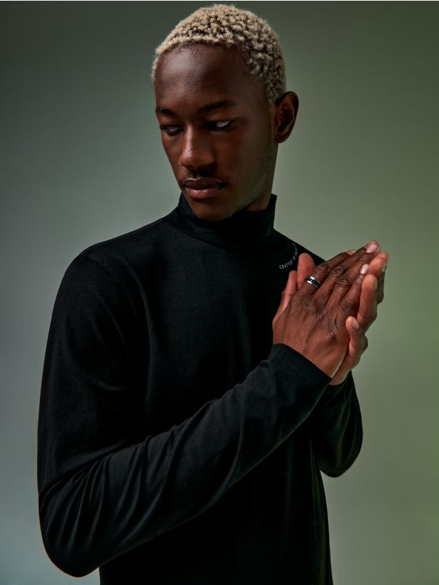 Turtle-neck shirt - negro - SINSAY