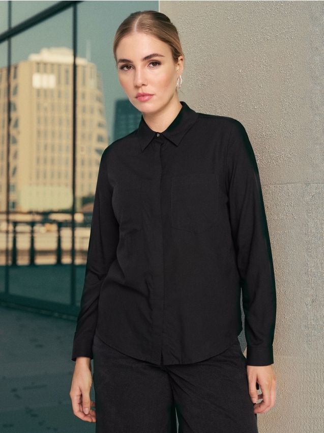 Sinsay - Wiskozowa koszula z kieszeniami - czarny