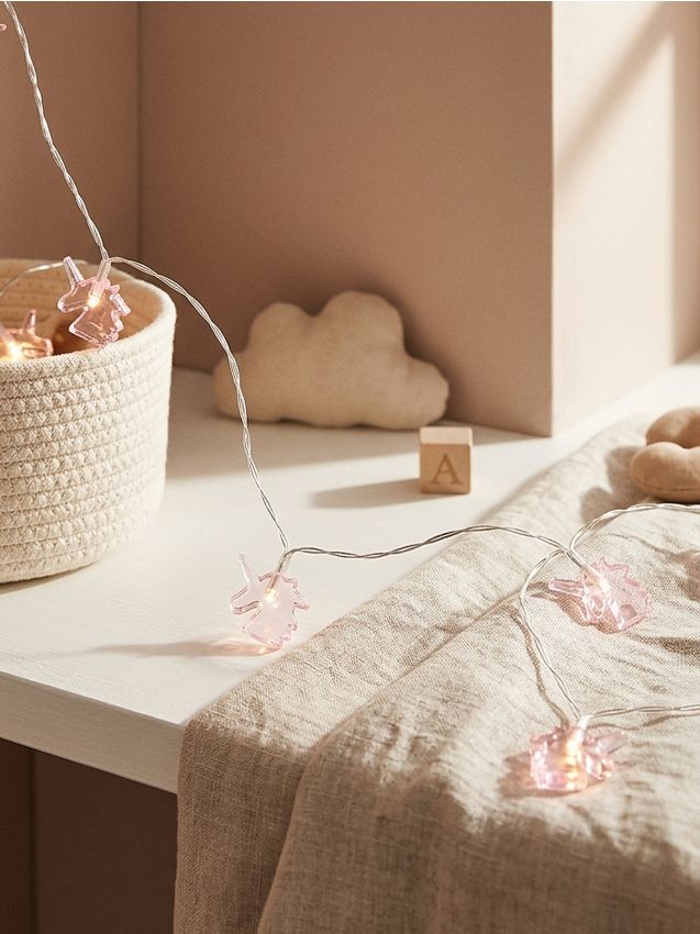 Sinsay - Ghirlandă luminoasă LED cu motiv unicorn - crem