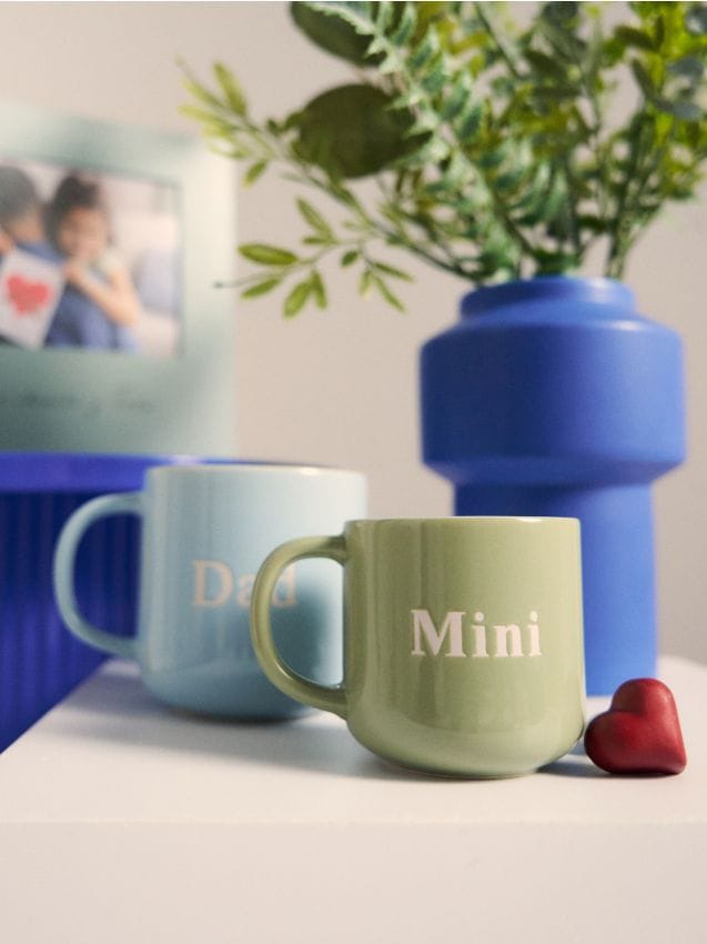Sinsay - Set de căni cu inscripția Dad și Mini - multicolor