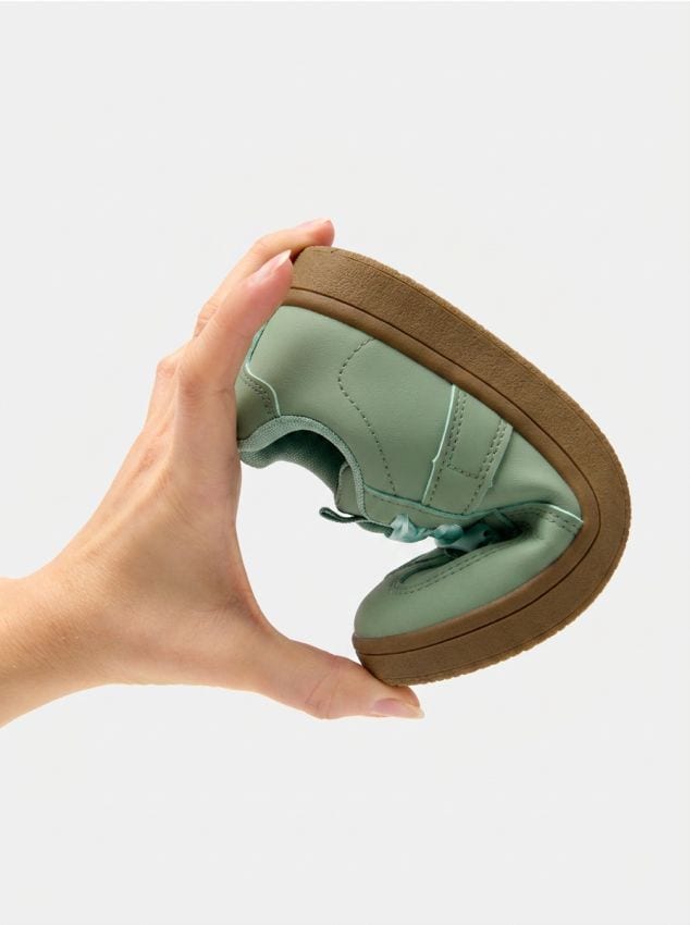 Sinsay - Sneakers din imitație de piele cu șireturi din satin - verde-mentă