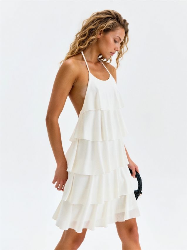 Sinsay - Rochie mini cu volane și decolteu halter - crem