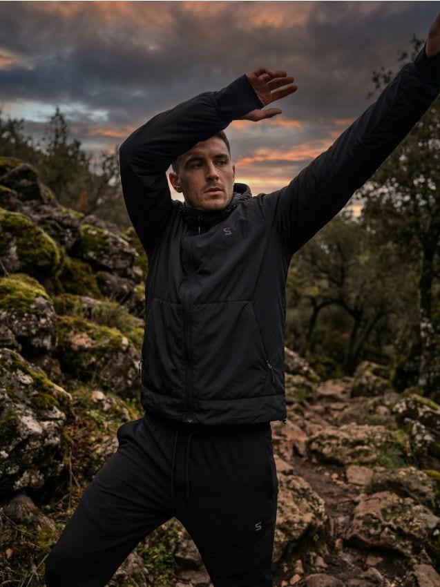 Sinsay - Jachetă ușoară windbreaker cu glugă SNSY PERFORMANCE - negru