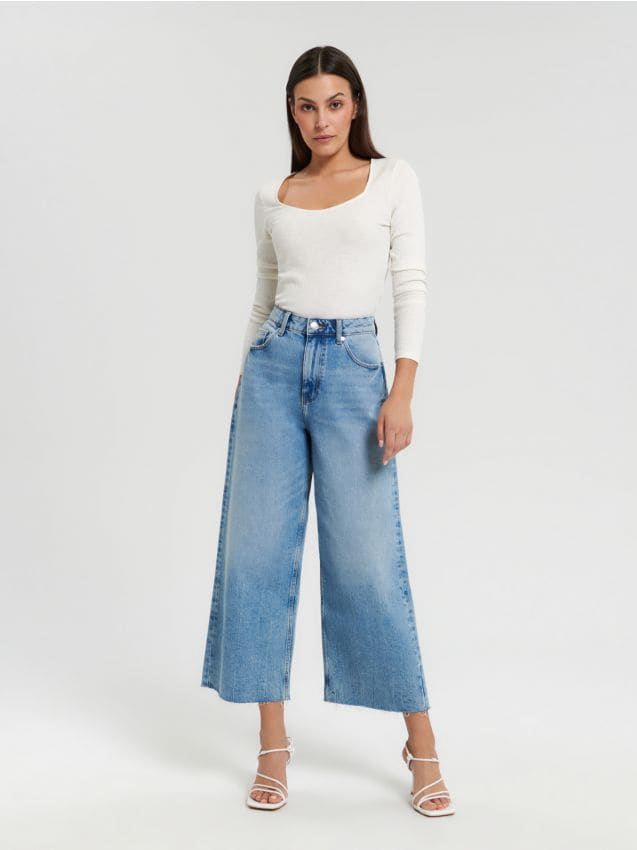 High waist flare jeans Color blue - SINSAY - 6183J-50J
