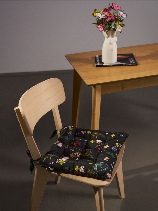 Sinsay - Perna pentru scaun cu motiv floral - negru