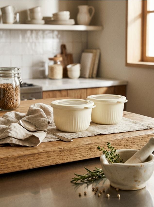 Sinsay - Recipiente rotunde pentru depozitarea alimentelor cu capac 2 bucăți - crem