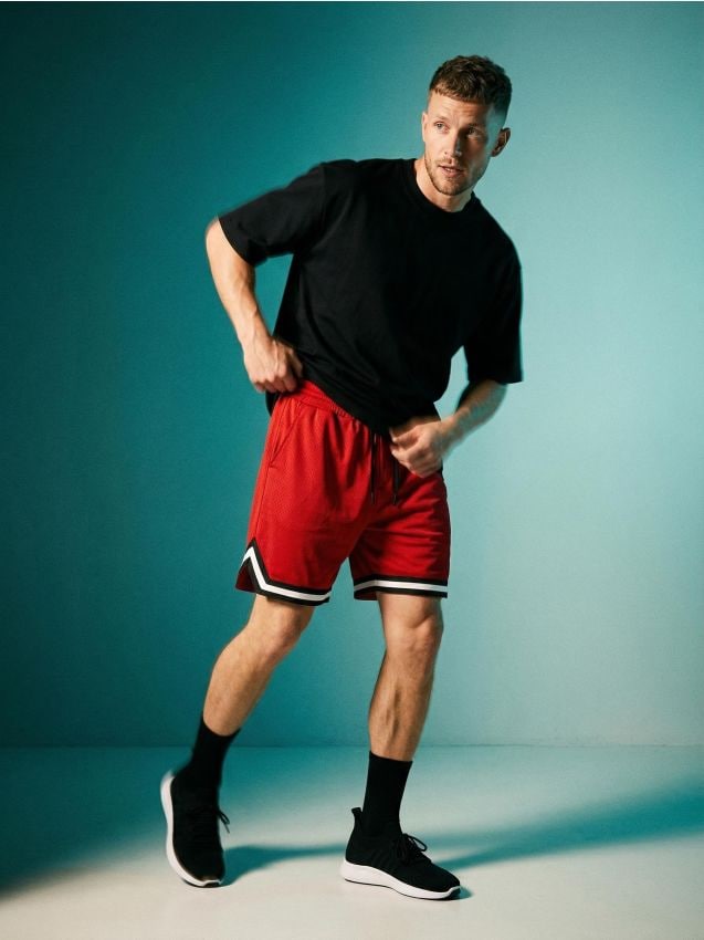 Sinsay - Șorturi sport cu bandă contrastantă - roșu