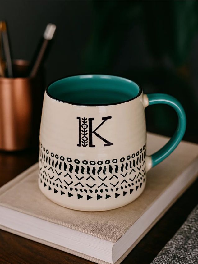 Sinsay - Kamenný hrnček s písmenom - mätová zelená