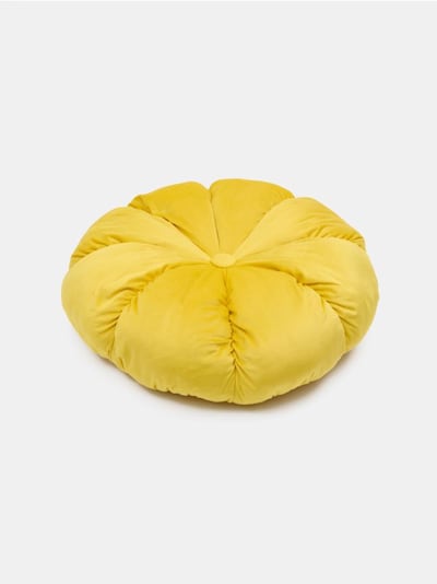 Ümmargune tepitud dekoratiivpadi