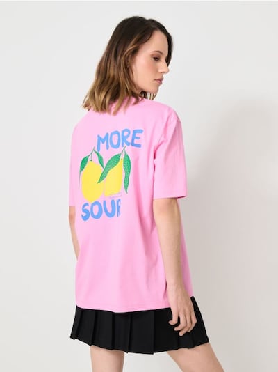 Tričko s potiskem na zádech