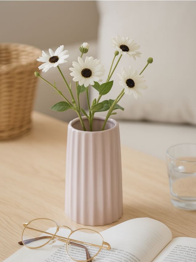 Sinsay - Ryhovaná váza - béžová