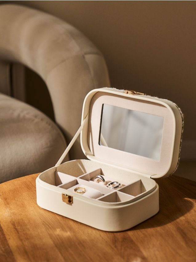 Sinsay - Organizator pentru bijuterii - crem