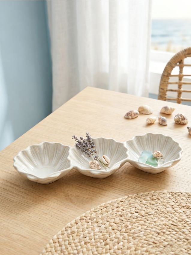 Sinsay - Tavă decorativă din ceramică în formă de scoică - roz-pastel