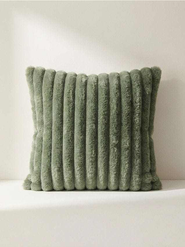 Sinsay - Față de pernă striată din blană artificială - verde