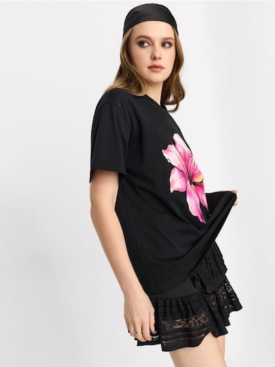 Bombažna majica s cvetličnim potiskom