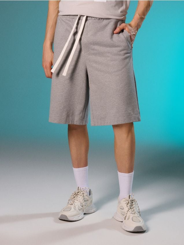 Sinsay - Pantaloni scurți bermude - gri deschis