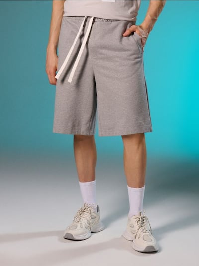 Шорты-бермуды