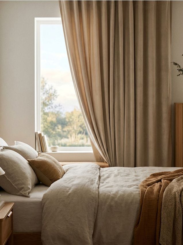 Sinsay - Draperie opacă pe bandă, cu finisaj din catifea - bej