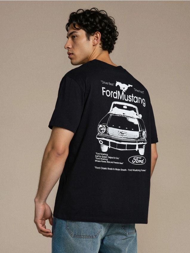 Sinsay - Bawełniana koszulka z nadrukiem na plecach Ford - czarny