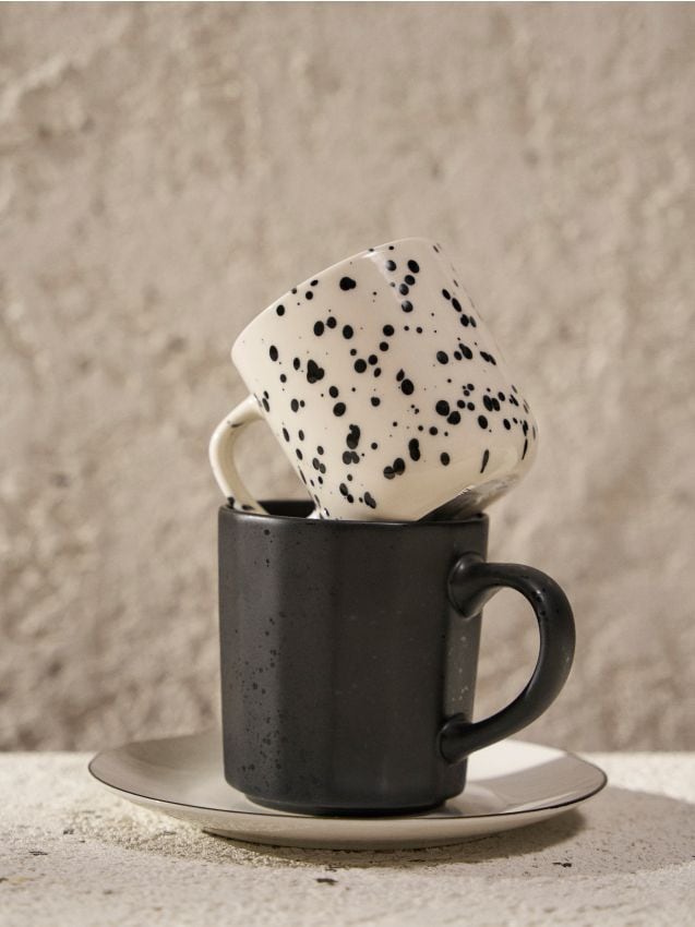 Sinsay - Keramický hrnček s uškom - čierna