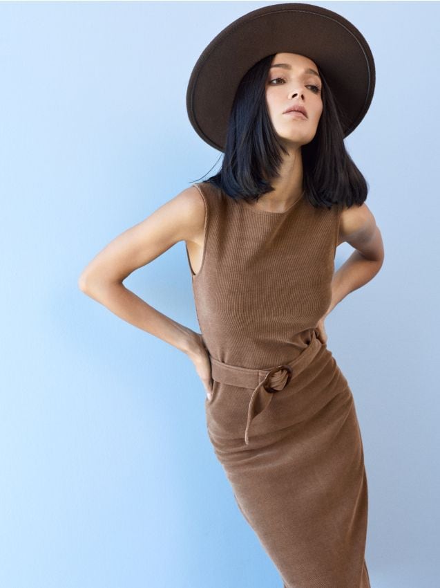 Sinsay - Rochie midi reiată cu curea - bej