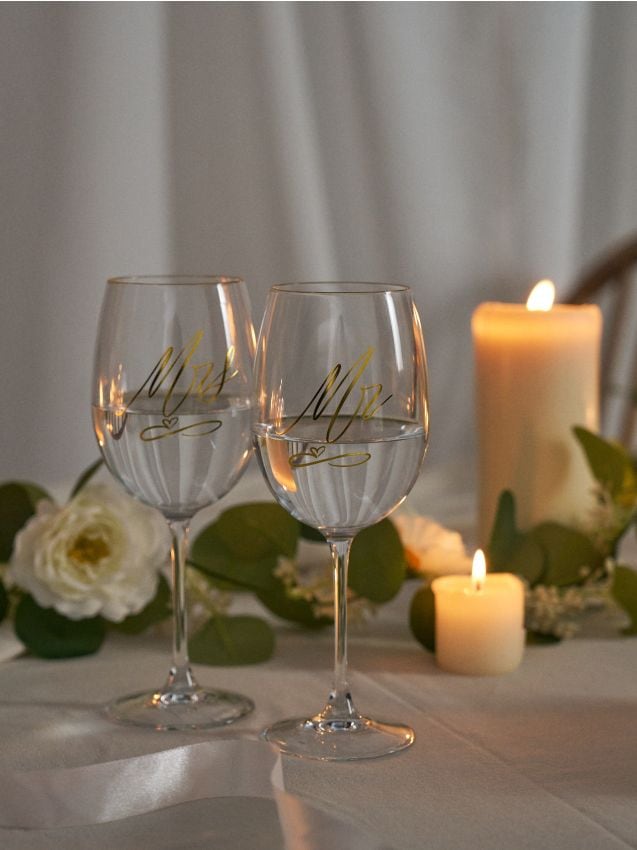 Sinsay - Pahare de nuntă cu inscripția Mr & Mrs - alb