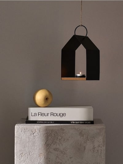 Lampion ve tvaru domečku