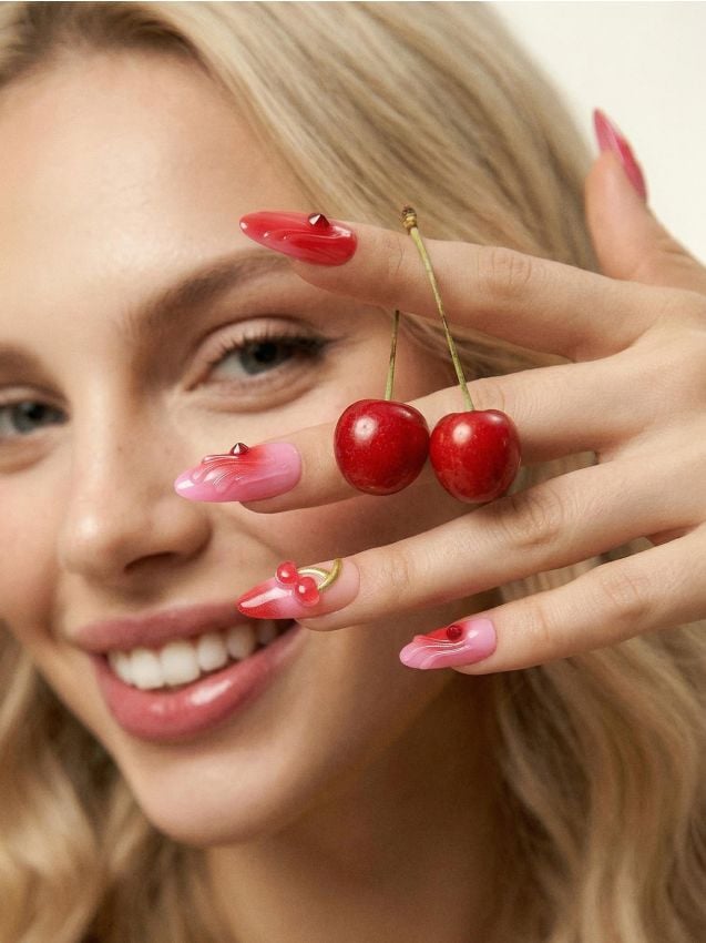 Sinsay - Unghii false de formă migdală cu model fructe - roșu